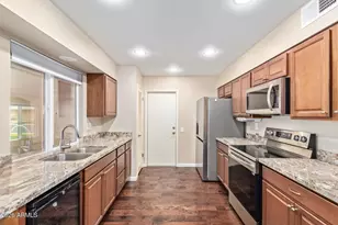 9402 W Long Hills Dr, Sun City, AZ 85351 - Photo 9