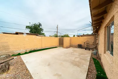2416 E Clarendon Avenue, Phoenix, AZ 85016 - Photo 3