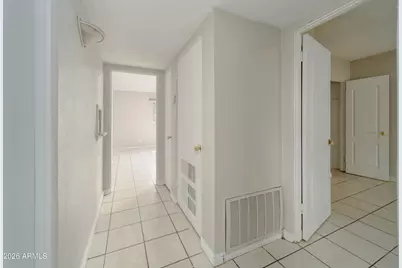 2416 E Clarendon Avenue, Phoenix, AZ 85016 - Photo 21
