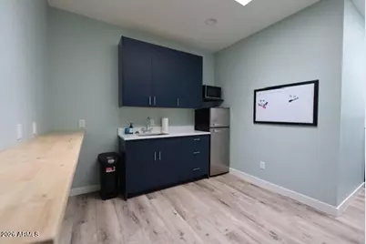 214 E Monterey Way, Phoenix, AZ 85012 - Photo 9