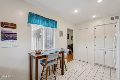 10411 W Clair Drive, Sun City, AZ 85351 - Photo 11