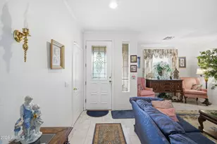 4210 S Splendor Pl, Gilbert, AZ 85297 - Photo 5