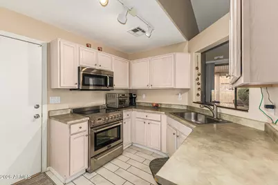 9456 E Flint Drive, Gold Canyon, AZ 85118 - Photo 11