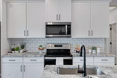 11513 W Arron Drive, Youngtown, AZ 85363 - Photo 9