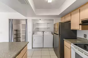 8940 W Olive Ave, Peoria, AZ 85345 - Photo 13