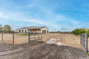 28725 N Andy Perry Dr, Florence, AZ 85132 - Photo 3