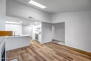 2020 W Union Hills Dr, Phoenix, AZ 85027 - Photo 11