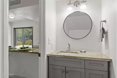 10425 N 10th Place #1, Phoenix, AZ 85020 - Photo 15