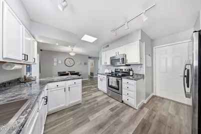 10804 W Cameo Drive, Sun City, AZ 85351 - Photo 31