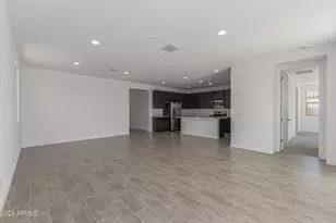 12361 W Pkwy Ln, Avondale, AZ 85323 - Photo 7