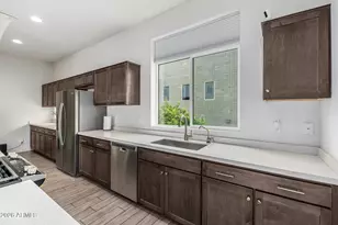 325 E Coronado Rd, Phoenix, AZ 85004 - Photo 9