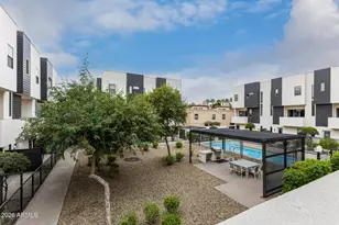 325 E Coronado Rd, Phoenix, AZ 85004 - Photo 25