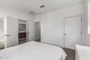 325 E Coronado Rd, Phoenix, AZ 85004 - Photo 11