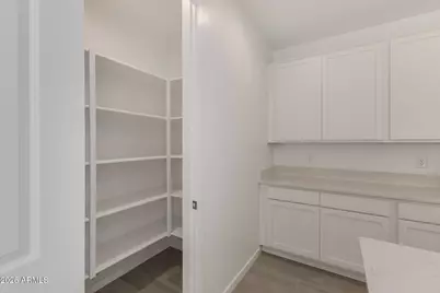 12377 W Parkway Lane, Avondale, AZ 85323 - Photo 3