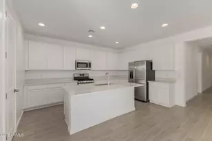 12377 W Pkwy Ln, Avondale, AZ 85323 - Photo 7