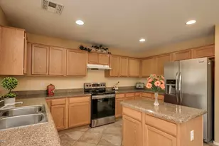 16291 W Yucatan Dr, Surprise, AZ 85379 - Photo 9