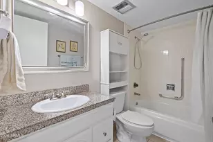 7830 E Camelback Rd, Scottsdale, AZ 85251 - Photo 17