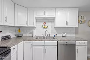 7830 E Camelback Rd, Scottsdale, AZ 85251 - Photo 3