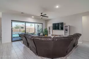 7250 N 80th Ln, Glendale, AZ 85303 - Photo 9