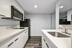 3025 N 32nd St, Phoenix, AZ 85018 - Photo 11