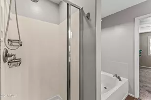 8765 W Surrey Ave, Peoria, AZ 85381 - Photo 27