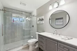 5339 E Osborn Rd, Phoenix, AZ 85018 - Photo 25