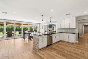 5339 E Osborn Rd, Phoenix, AZ 85018 - Photo 7