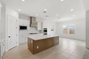 7643 W Hide Trl, Peoria, AZ 85383 - Photo 9