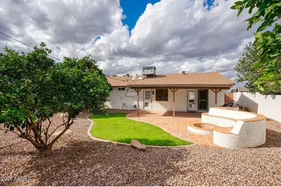 8701 E Bonnie Rose Avenue, Scottsdale, AZ 85250 - Photo 17