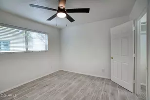 8701 E Bonnie Rose Ave, Scottsdale, AZ 85250 - Photo 11