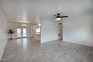 8701 E Bonnie Rose Ave, Scottsdale, AZ 85250 - Photo 5