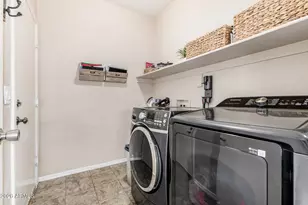 4051 W Desert Hollow Dr, Phoenix, AZ 85083 - Photo 29