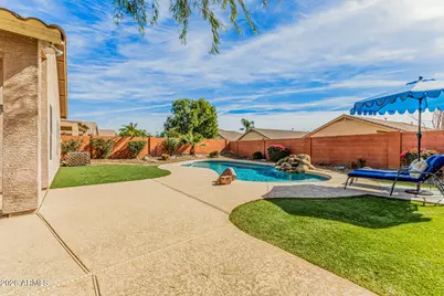 4051 W Desert Hollow Drive, Phoenix, AZ 85083 - Photo 31