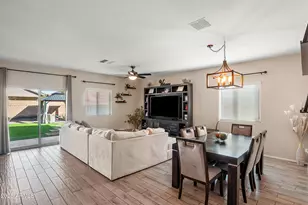 242 W Pacific Dr, Casa Grande, AZ 85122 - Photo 7