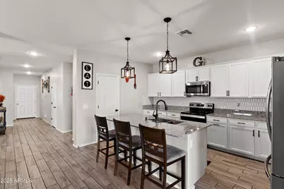 242 W Pacific Drive, Casa Grande, AZ 85122 - Photo 5