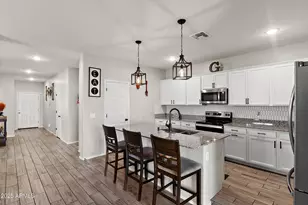 242 W Pacific Dr, Casa Grande, AZ 85122 - Photo 5