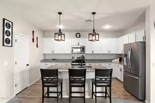 242 W Pacific Dr, Casa Grande, AZ 85122 - Photo 3