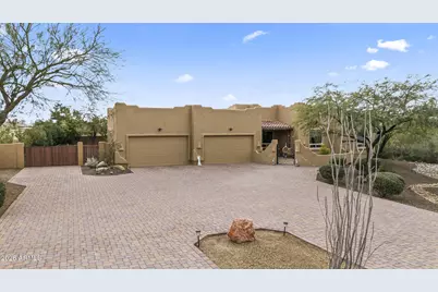 125 E Desert Hills Drive, Phoenix, AZ 85086 - Photo 1