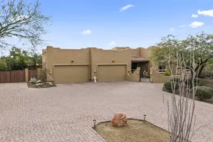 125 E Desert Hills Dr, Phoenix, AZ 85086 - Photo 1