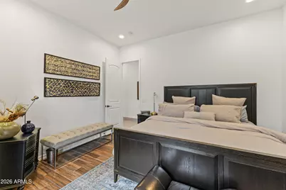 125 E Desert Hills Drive, Phoenix, AZ 85086 - Photo 33