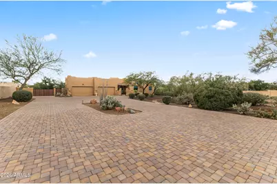 125 E Desert Hills Drive, Phoenix, AZ 85086 - Photo 3