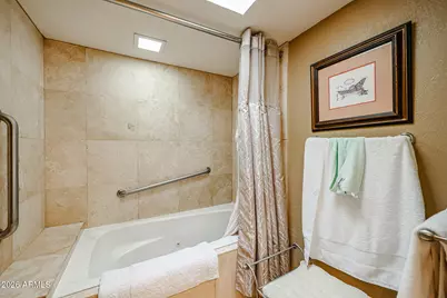 7720 N Pinesview Drive, Scottsdale, AZ 85258 - Photo 17