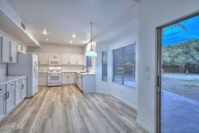 26435 N 42nd Place, Phoenix, AZ 85050 - Photo 5