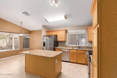 8364 W Stella Way, Glendale, AZ 85305 - Photo 5