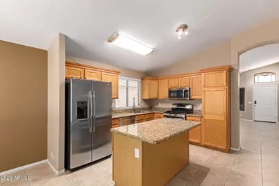 8364 W Stella Way, Glendale, AZ 85305 - Photo 15