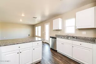 8764 W Reventon Dr, Arizona City, AZ 85123 - Photo 7