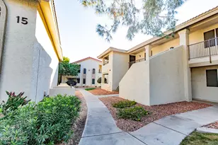 10610 S 48th St, Phoenix, AZ 85044 - Photo 3