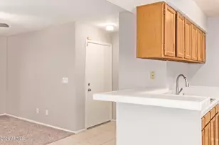 10610 S 48th St, Phoenix, AZ 85044 - Photo 15