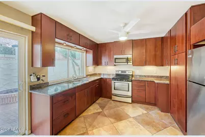 7111 E Buena Terra Way, Paradise Valley, AZ 85253 - Photo 9