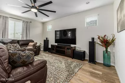 17334 W Pershing Street, Surprise, AZ 85388 - Photo 9